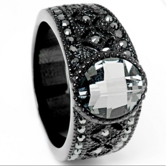 Caroline Néron Jewelry - Swarovski crystals ring